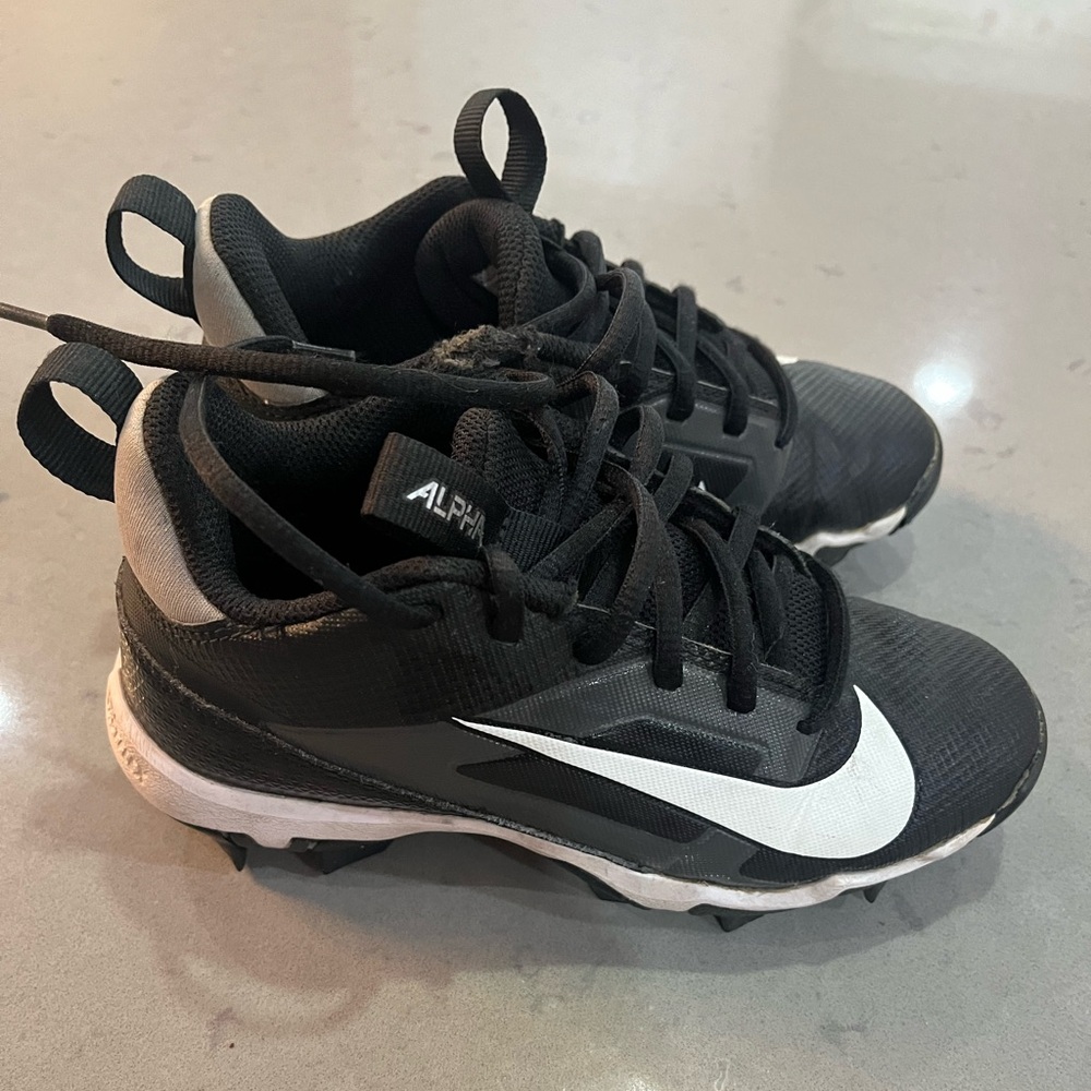 Nike Kids football cleats Black and White - Picture 2 of 5